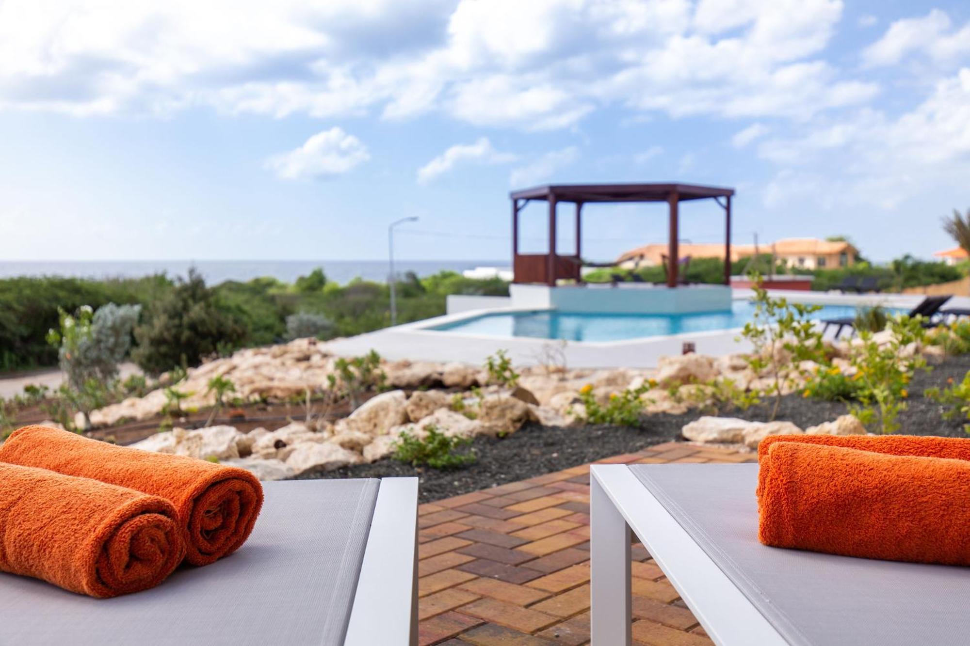 Coral Estate Ocean View Apartments Willemstad Exterior photo